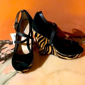 Brand new size 6 shoes